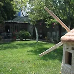Istanbul بيت ضيافة 2*