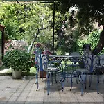 Istanbul بيت ضيافة
