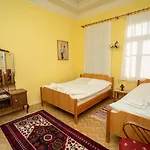 بيت ضيافة Istanbul 2*